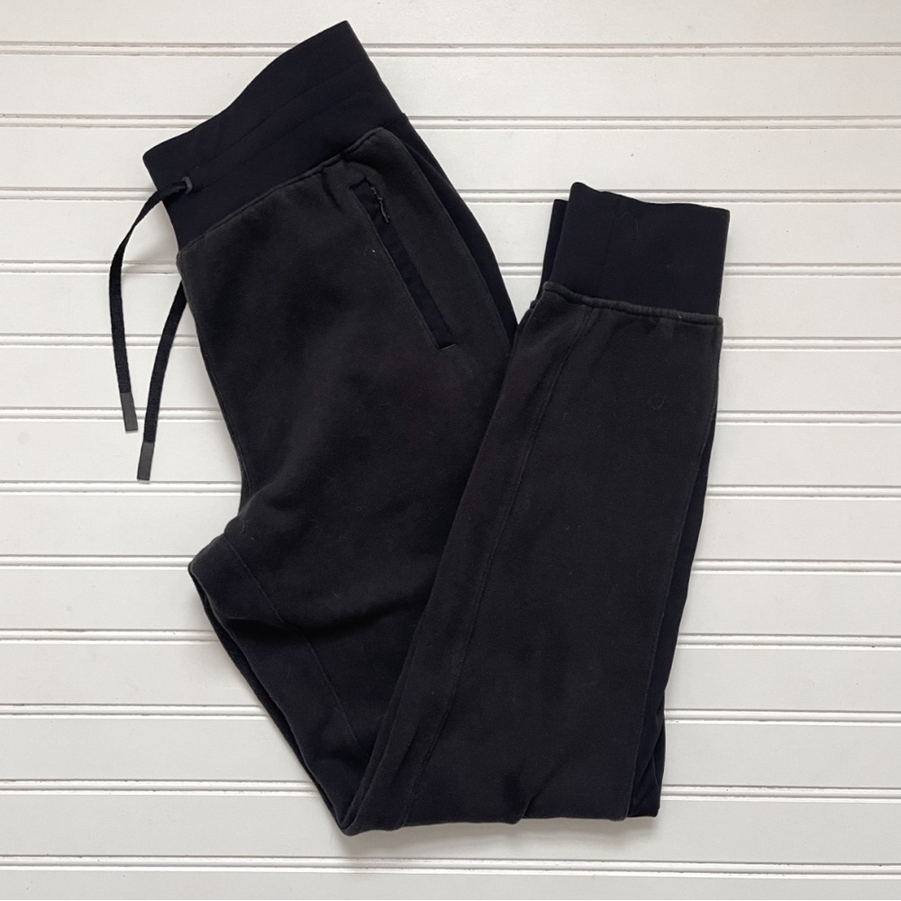 LULULEMON VGUC High Rise Relaxed 28” Scuba Jogger in Black